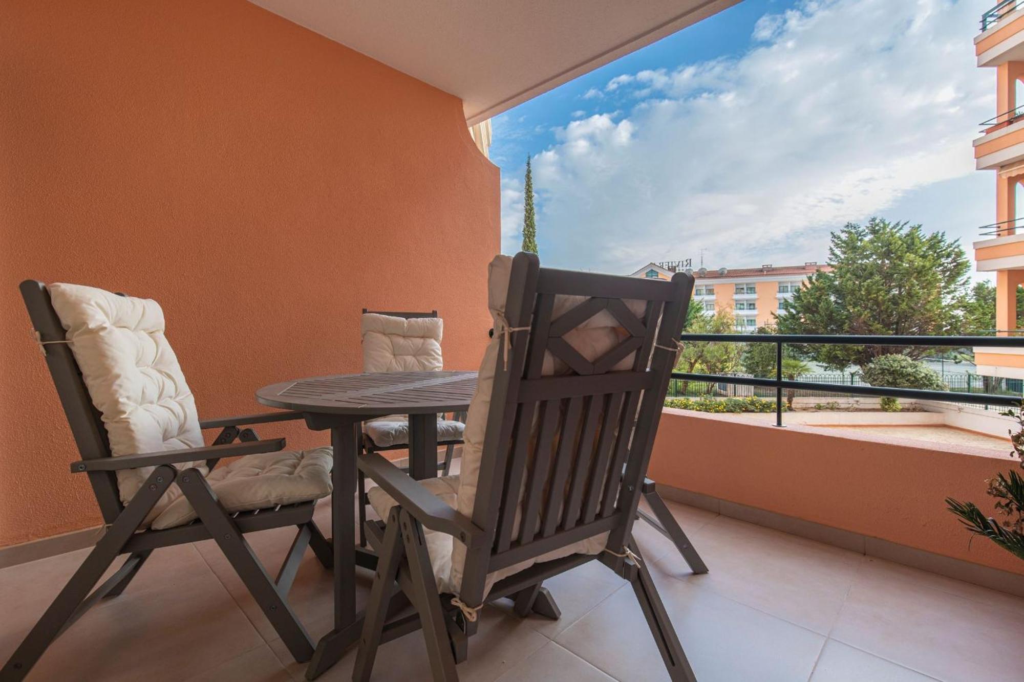 Deluxe 2Bdr Apartment In Carcavelos By Lovelystay Esterno foto